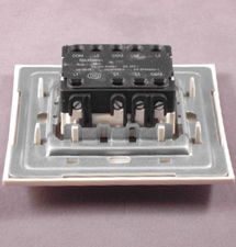 【abb大蹺板開關(guān)面板_au16353-ww_3位單控_白色方形_帶指示燈指示帶】_價格報價_實(shí)拍圖片_參數(shù)-好住網(wǎng)